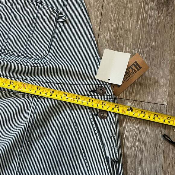 NWT Duluth Trading Co. XXL Rootstock Gardening Hickory Stripe Short Overalls - Picture 10 of 11